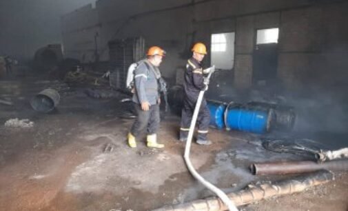 На Днепропетровщине горел завод