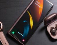 Samsung Galaxy Z Fold2 тоже получит «чудо-стекло» нового поколения