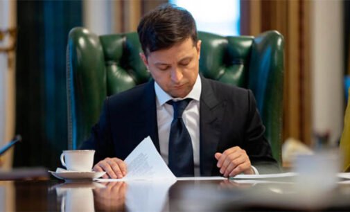 Зеленский подписал закон, регулирующий электронную торговлю лекарствами