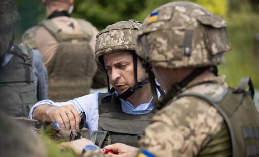 Зеленский отправился на Донбасс на передовую