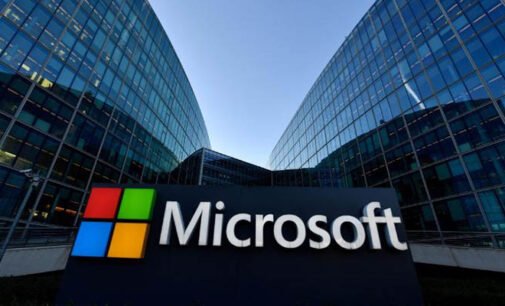 Microsoft разрешит сотрудникам постоянно работать удаленно