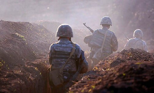 Армения и Азербайджан договорились о прекращении огня в Карабахе