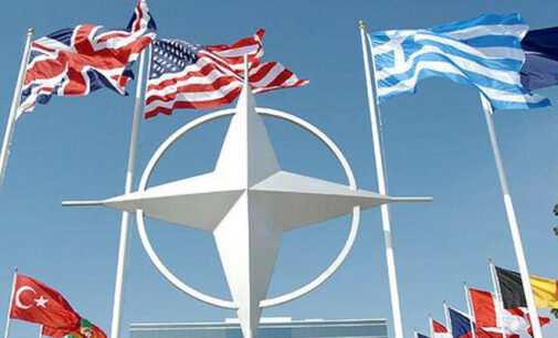 Зеленский в ходе визита в Лондон просил принять Украину в НАТО