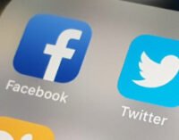 Twitter и Facebook заблокировали несколько новостных страниц из-за выборов в США