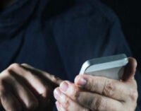 Мошенники требуют деньги у украинцев, представляясь налоговиками