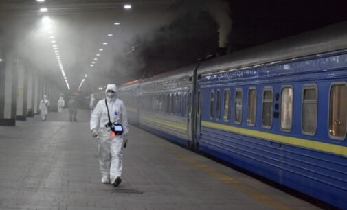 После выходных в Киеве второй день подряд более 600 новых случаев COVID-19, умерло еще 30 человек