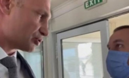 Кличко не смог встретиться с Меркель в аэропорту и стал героем мемов