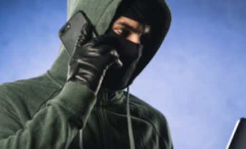 Шахраї ошукали жінку на майже 10 тисяч гривень