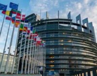 Европарламент призвал ЕС предоставить Украине статус кандидата