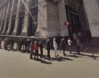 В Киеве за маркой с российским кораблем выстроилась большая очередь