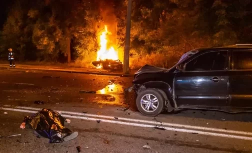 У Дніпрі зіткнулися Mercedes та вантажівка