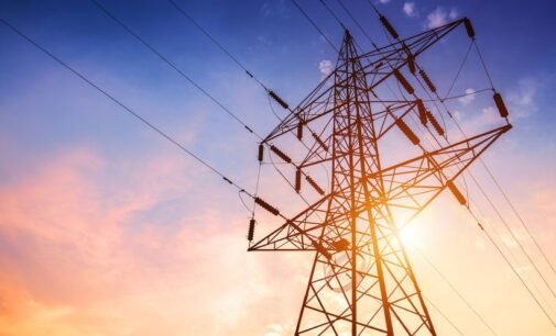Маємо трохи більше 50% електроенергії від потреби: ДТЕК Дніпровські електромережі про ліміти та графіки відключень