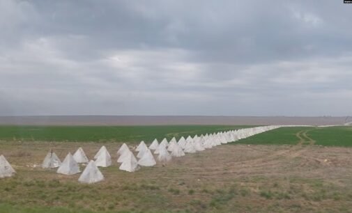В Криму російські окупанти розставляють «зуби дракона»