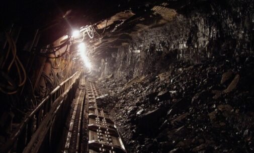 На Дніпропетровщині через знеструмлення шахтарі застрягли під землею