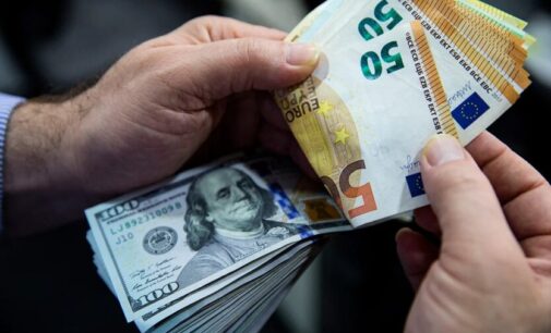 Судьбу курса евро и доллара решит одно событие: эксперт назвал ключевую дату в июле