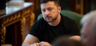Зеленский ответил на слухи о наступлении на Днепропетровщину