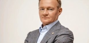 Российский министр транспорта, которого утром уволил Путин, найден мертвым