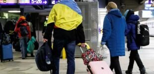 Посол рассказал, как растет количество беженцев из Украины в Польше