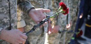Региональные военные кладбища будут иметь единые стандарты захоронений — министр